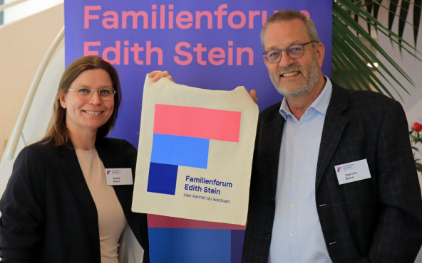 Familienforum Edith Stein: Bildungswerk im Kreisdekanat Neuss wirbt mit neuem Markenauftritt 